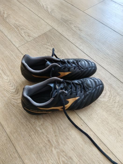 Sprzedam korki mizuno