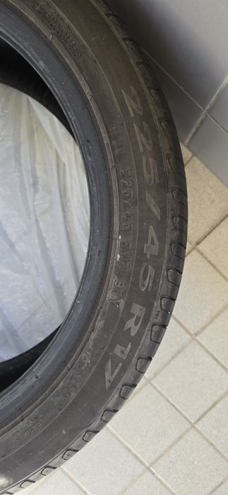 2 Pneus Pirelli Cinturato P7 225/45 R17 - Seminovos (Estado de Zero)