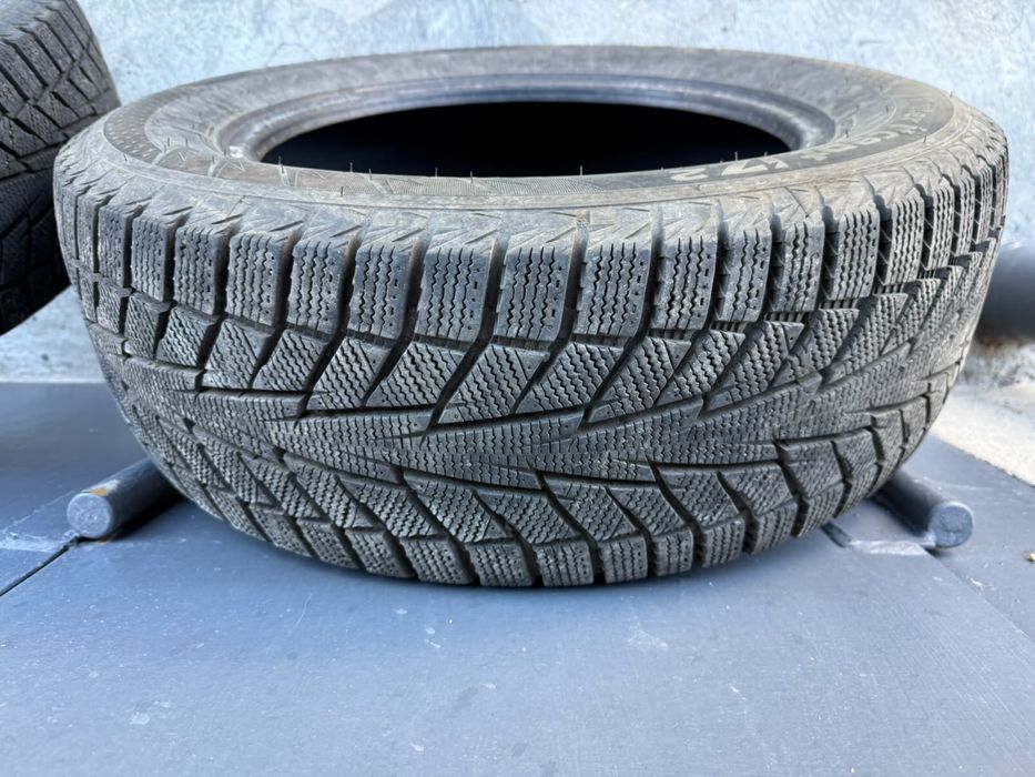 Продам шиши Hankook Winter I*Cept iZ2 W616 215/60 R16 99T XL