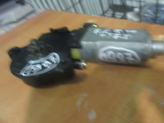 Motor vidro frente direito KIA Cerato Sedan (LD)