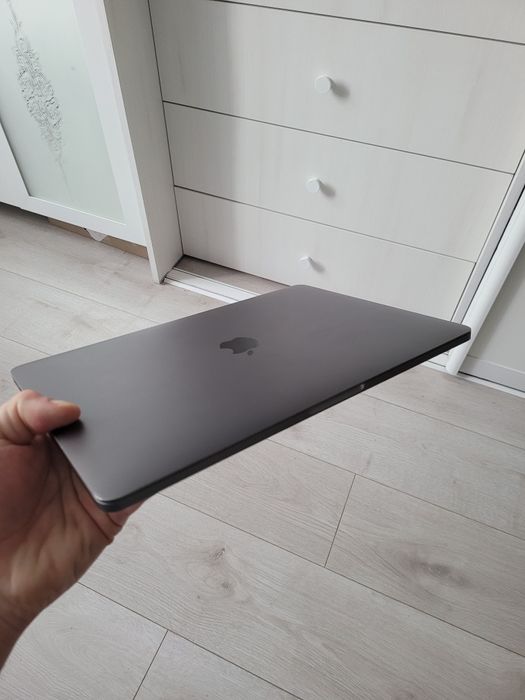 Mackbook Pro 2017 A1708 i5/256 Apple новий стан