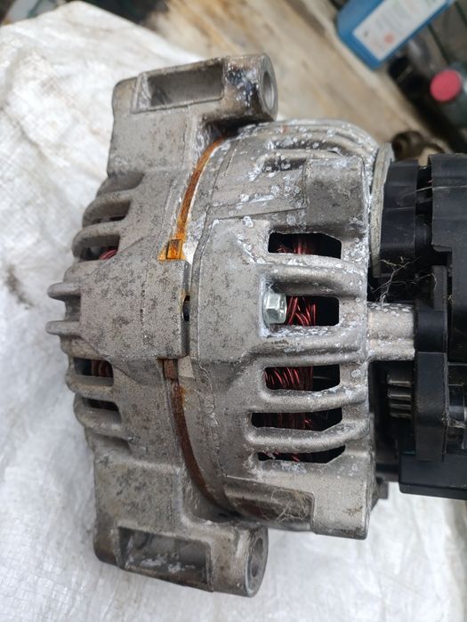 Генератор..тракторный.