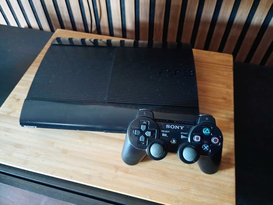 PS3 super Slim + jogos