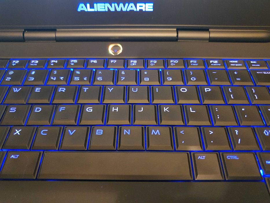 Dell Alienware 15 R2 i5 16GB, 256SSD+1TB, wzmocniony. Nowy. Okazja!