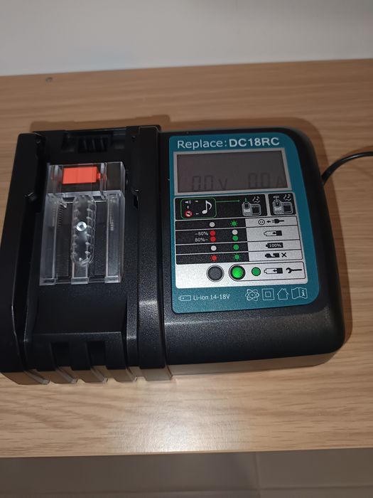 Carregador de Baterias Lítio-ion Makita 

BL1860B "Makita"