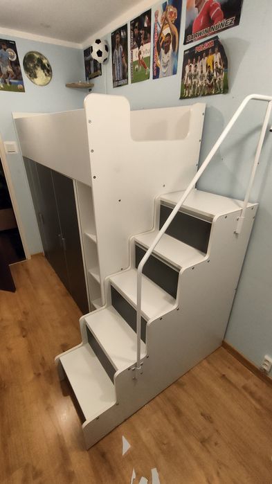 Łóżko piętrowe młodzieżowe z szafą