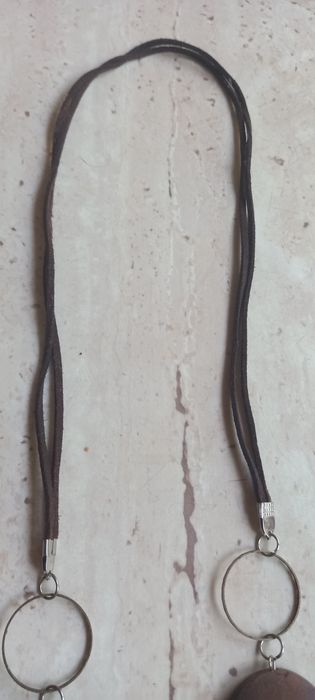 Długi naszyjnik drewno metal