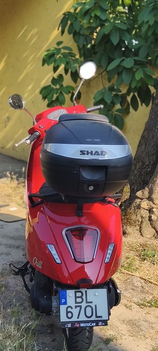 Scooter 125cc UM-CHILL, ainda na garantia.