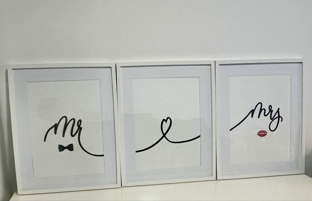 Molduras brancas com posters