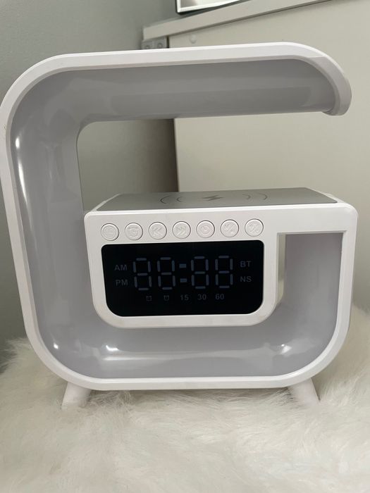 Głośnik bezprzewodowy, ładowarka bezprzewodowa 15 W, lampa nocna RGB