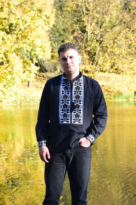 Борщівська чоловіча вишиванка з білою вишивкою