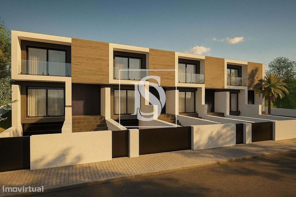 Moradia T3, Nova, em Medelo, perto do centro de Fafe