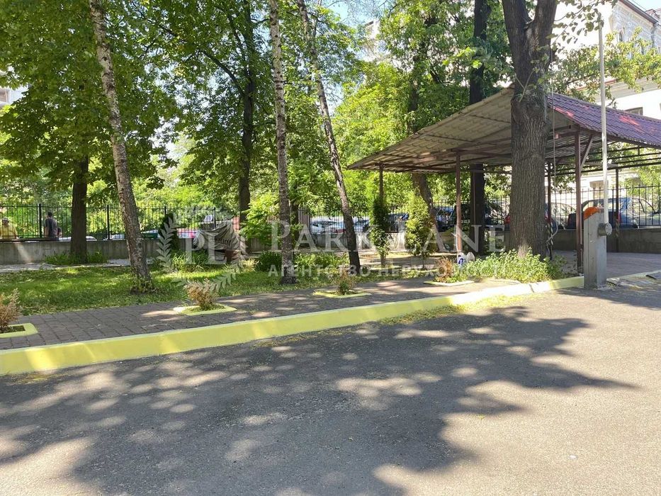 Оренда офісу/шоу-руму (43 м²) у самому центрі Києва – вул. Івана Франка, 30