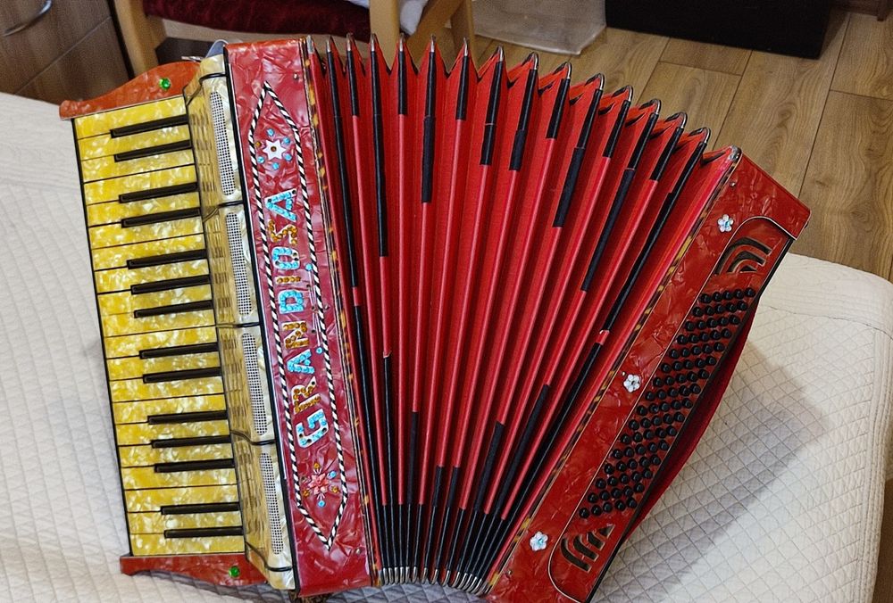Akordeon Grandiosa 80 bas 3 chóry