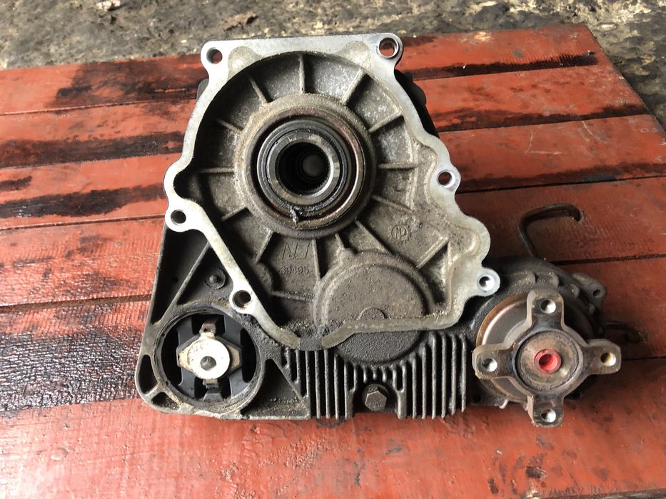 Роздатка Роздаточна коробка BMW E46 E53 E60 Е61 E70 E83 F25 X5 X3