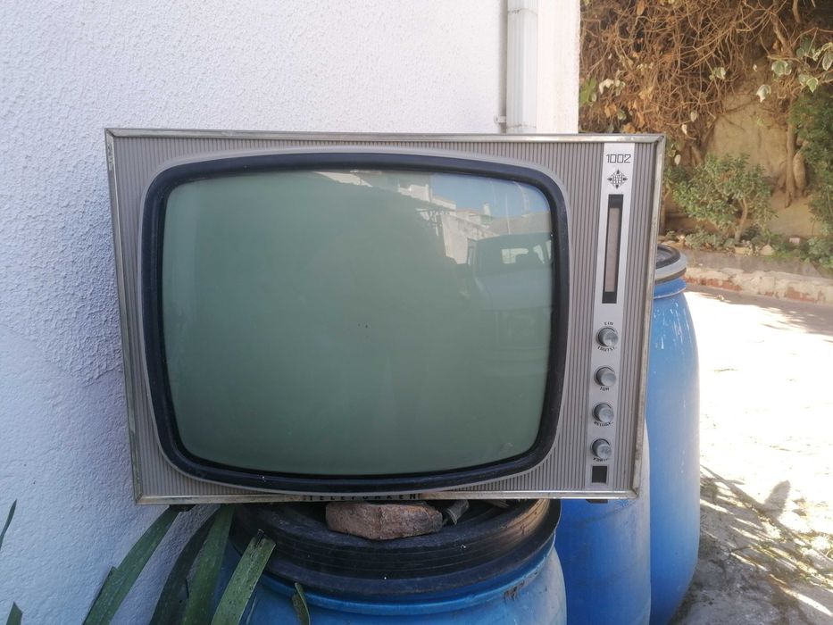 TV Telefunken 1002 19" NÃO FUNCIONA!