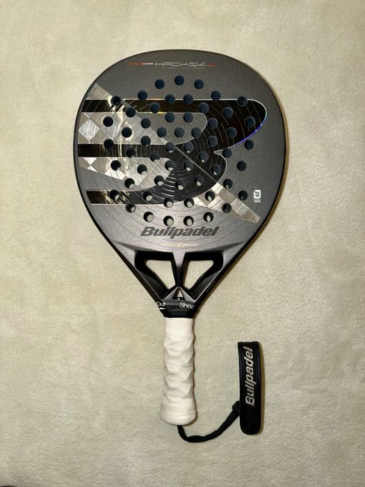 Raquete Padel Bullpadel Hack 04 Hybrid 2026 – Paquito Navarro