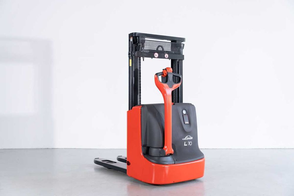 Stacker Elétrico Linde L10 1.000 kg | Usado