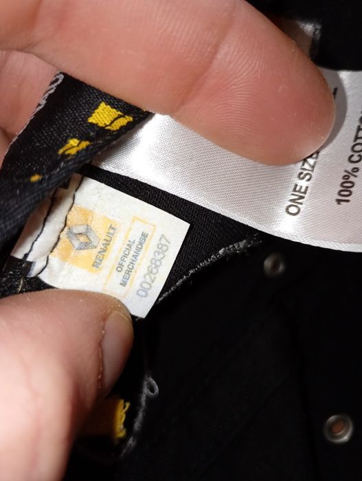 Czapka jak  Roberta Kubicy Renault F1 Oryginał