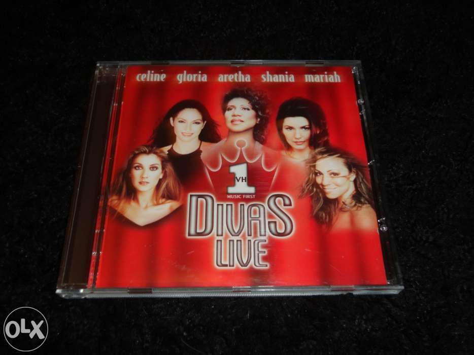 CD Divas Live