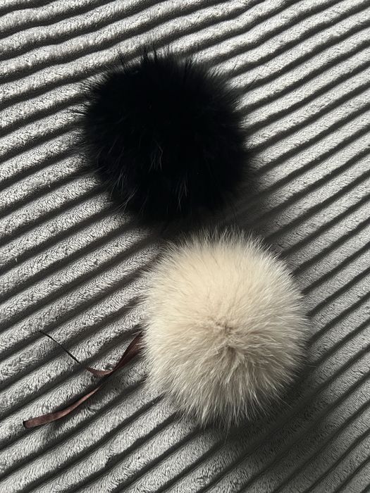 Pompony do czapek z futra z lisa