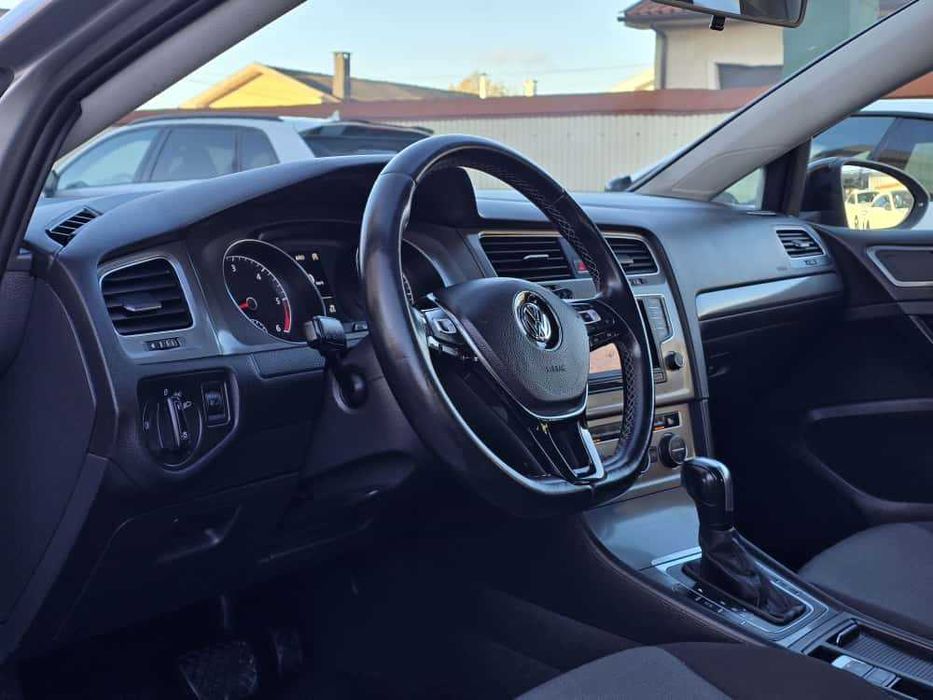 VOLKSWAGEN GOLF VII 1.6TDI 110CV DSG "LOOK GTI"