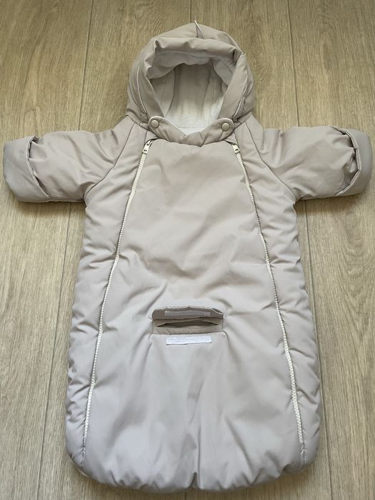 Продам детский зимний комбенизон (56-62р)