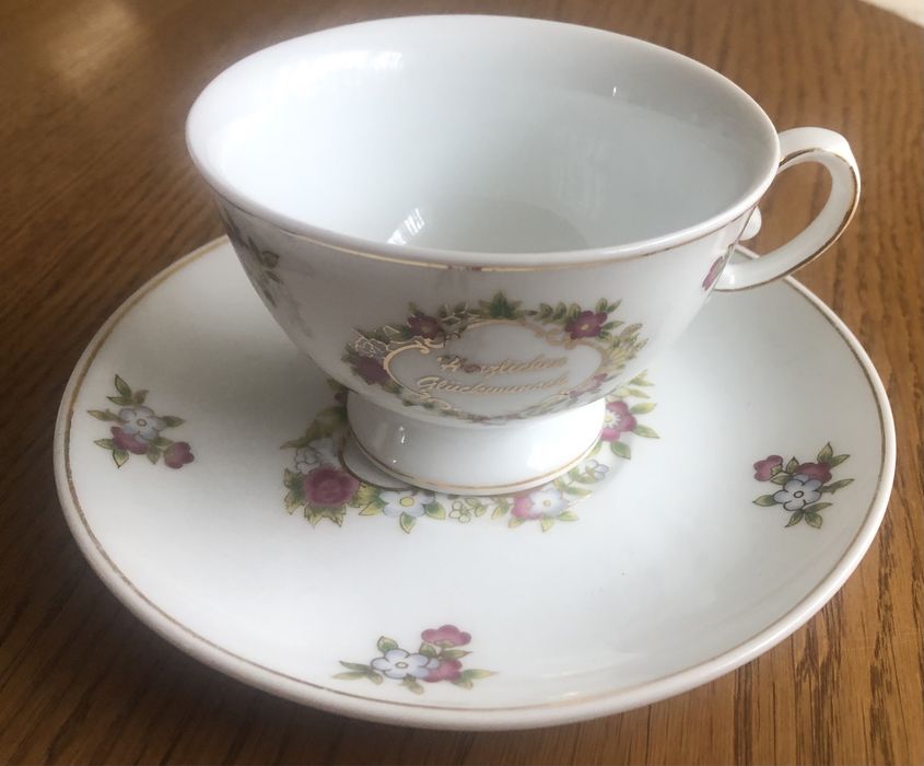 Filiżanka z talerzykiem