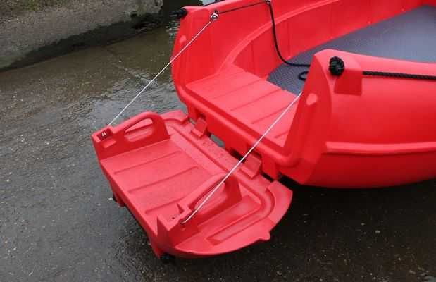 Barco  Whaly 500R VERMELHO em HDPE NOVO com Tohatsu 40 HP de punho