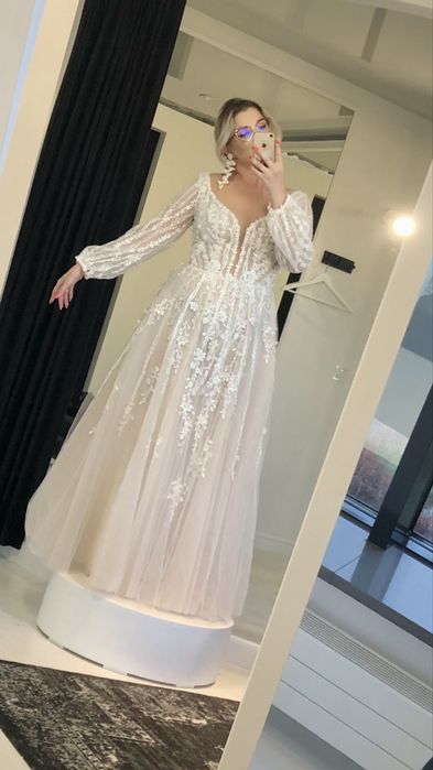 Suknia ślubna off.white bridal