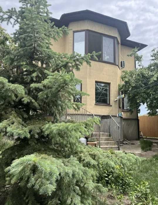 (13) Продам 2-поверховий будинок в смт.Таїрове