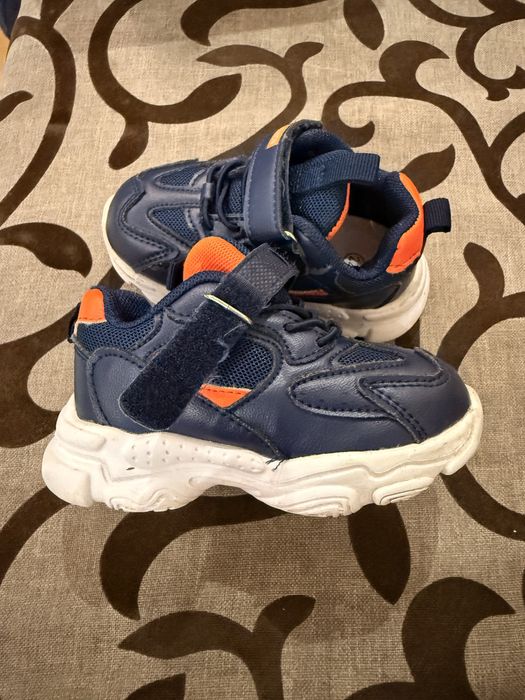 Дитячі кросівки р22