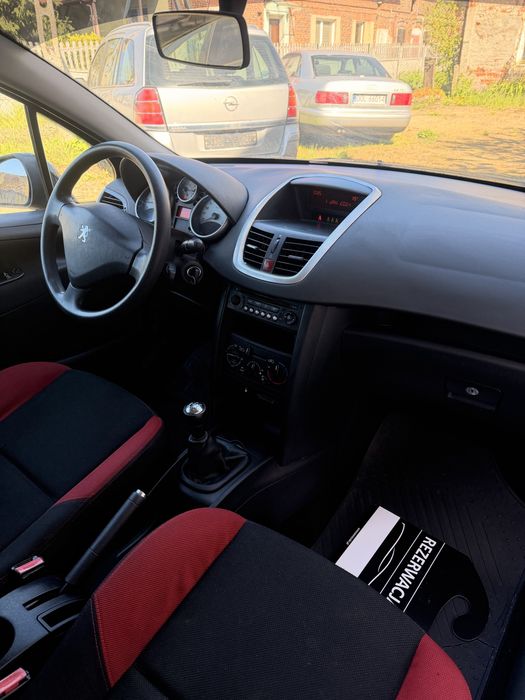 Peugoet 207 1.4b 88km zadbany
