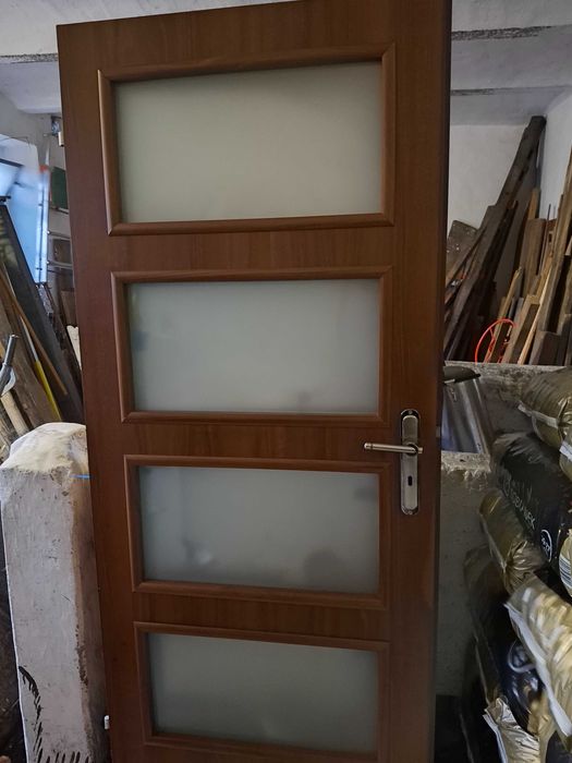 Drzwi pokojowe 80 z szybami i bez  prawe i lewe
