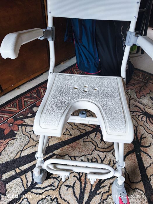 Wózek pod prysznic