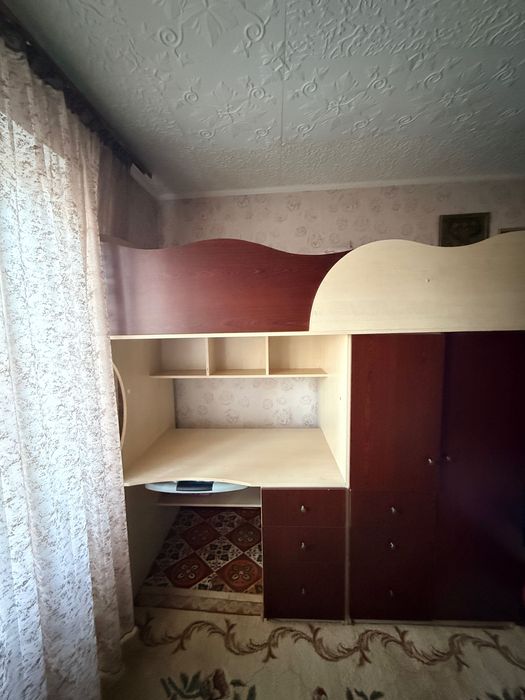 Дитяче ліжко з горищем