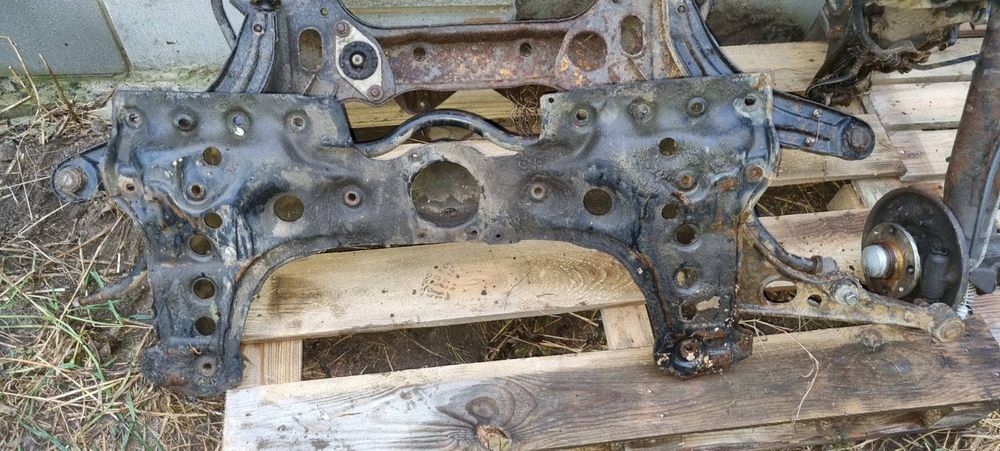 Подрамник підрамник фіат уно fiat uno fiat tipo тіпо типо