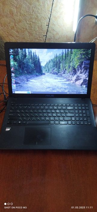 Ноутбук asus r513e