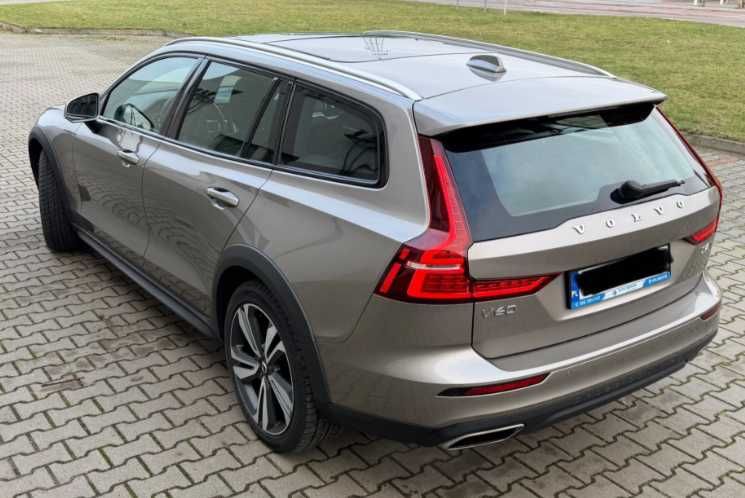 VOLVO V60 CROSS COUNTRY бампер диски кузов запчасти детали шрот разбор