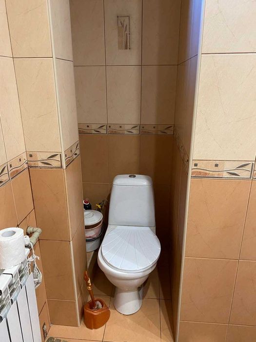 Продам хороший 2-х этажный дом с ремонтом в Березановке Левый берег