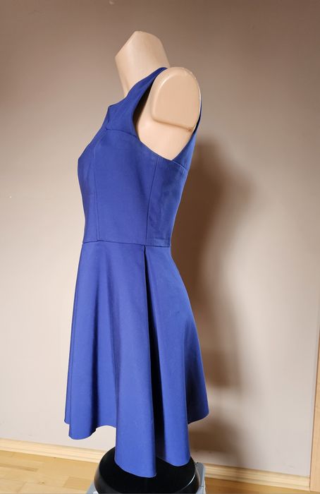 Kobaltowa Sukienka marki Kor Kor rozmiar M idealny stan, założona jede