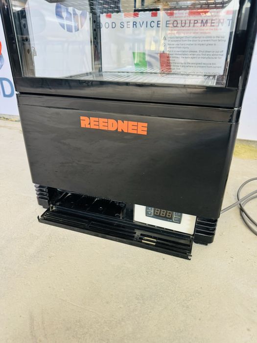 Холодильна Вітрина Кондитерська-Десертна Reednee Італія!!!