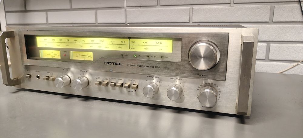 Amplituner ROTEL RX-603. Vintage