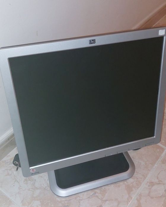 Monitor hp S/ hdmi Funciona Bem faço entrega domicílio
