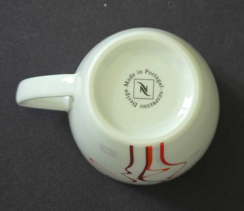 Conjunto 6 chávenas Nespresso café longo com pires