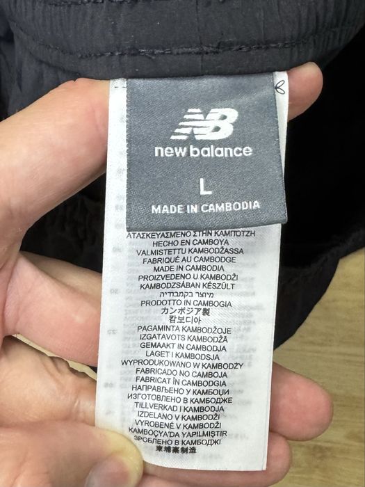 New Balance штаны L-XL размер трекинговые черные на манжетах
