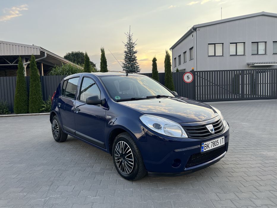 Продам Dacia Sandero 1.4 бенз