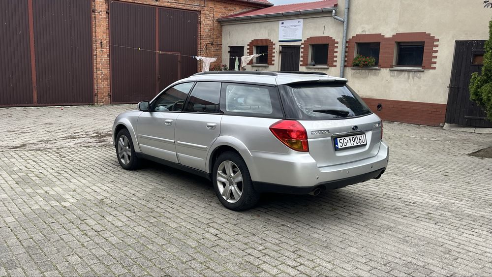 Subaru Legacy Outback 3.0 H6