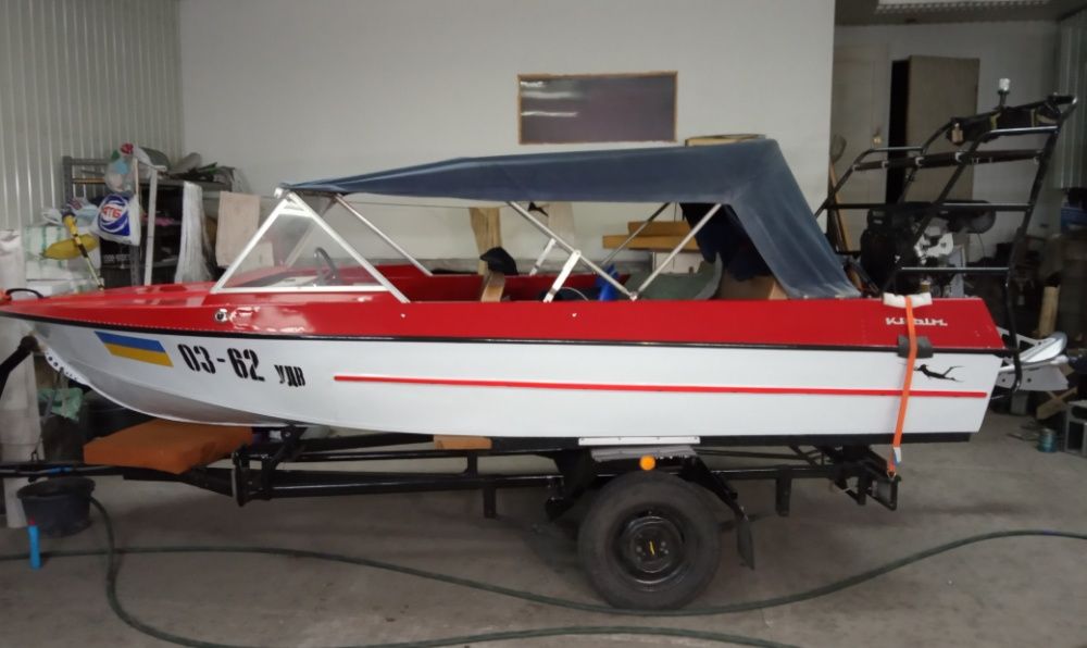 Лодку "КРЫМ", с мотором болотоходом + лафет.