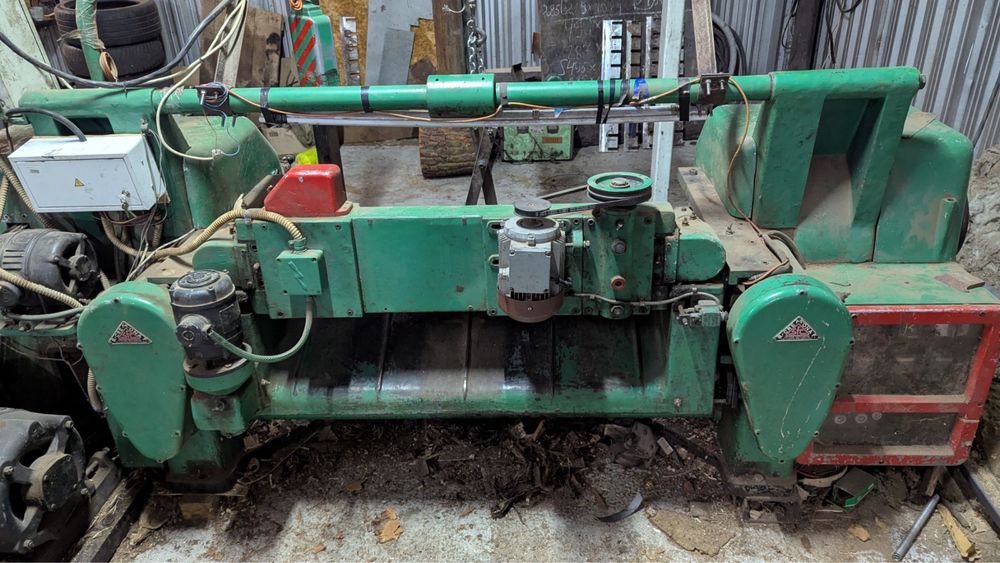 Станок для шпону та тарної дощечки паличок